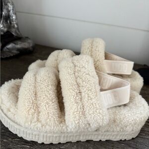 UGG Platform Cream Fluffy Sandals/Slippers. Never worn.